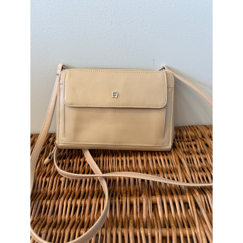 Etienne Aigner Tan Leather Crossbody Wallet Bag Removable Strap Logo Small Vtg